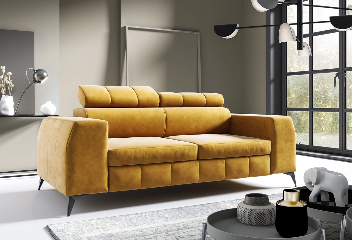 Musztardowa kanapa dwuosobowa do salonu z regulowanymi zagłówkami SOFFO